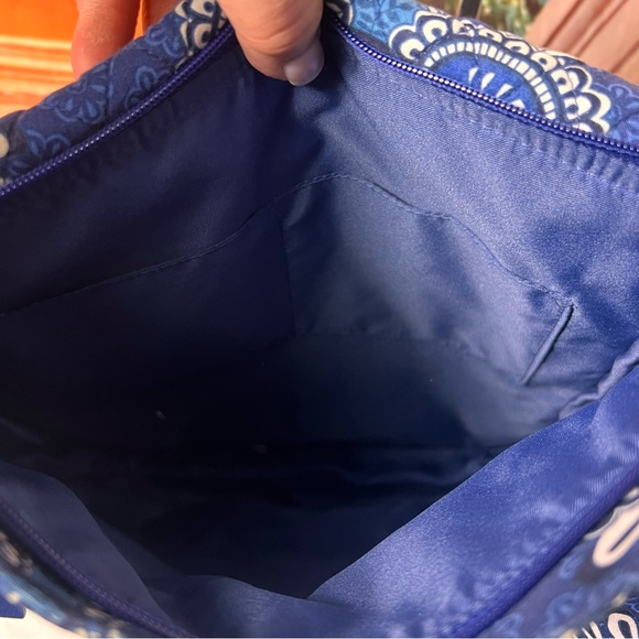 Vera Bradley Bohemian Messenger Adjustable Crossbody Bag, zip close and magnetic - Picture 4 of 16